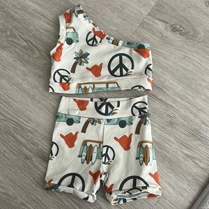 Monster Babes Handmade Hippie Set Size 6-12 months